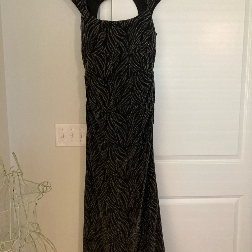 Elegant Black Patterned Dress